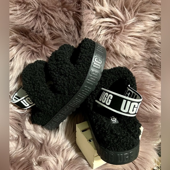 Black Never-worn Ugg slippers - Picture 7 of 8